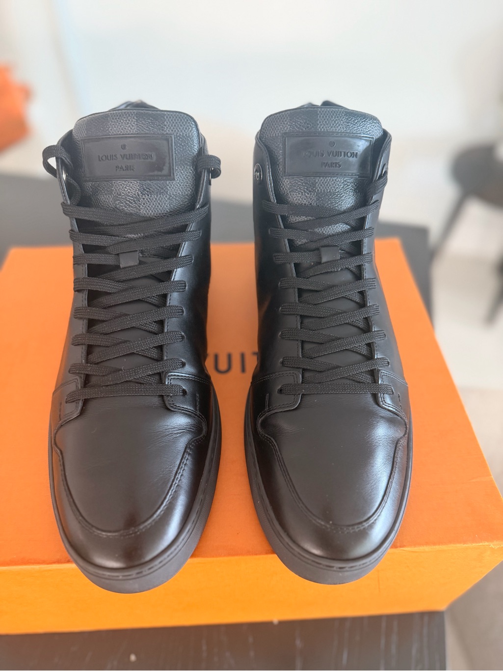 Louis Vuitton Men’s Black Leather High-Top Sneakers Lv Size 9 Us Size 10